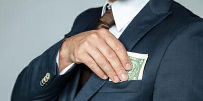 Remuneration of CEOs underreported