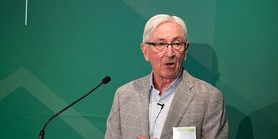 Ambachtsheer to super funds: size matters