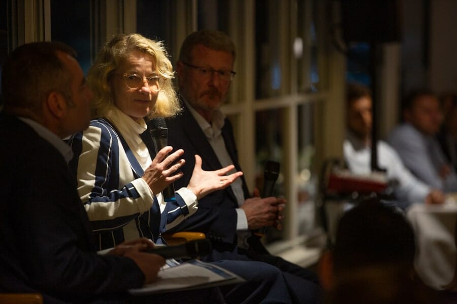 Does size matter? VicSuper, First State, Media Super say ‘yes’