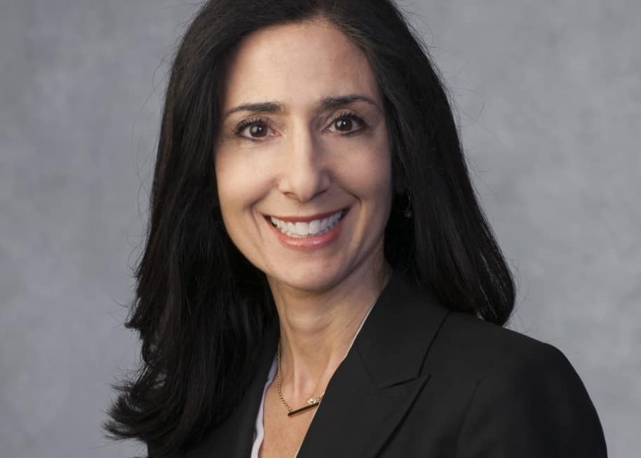 More investors mull outsourcing CIO