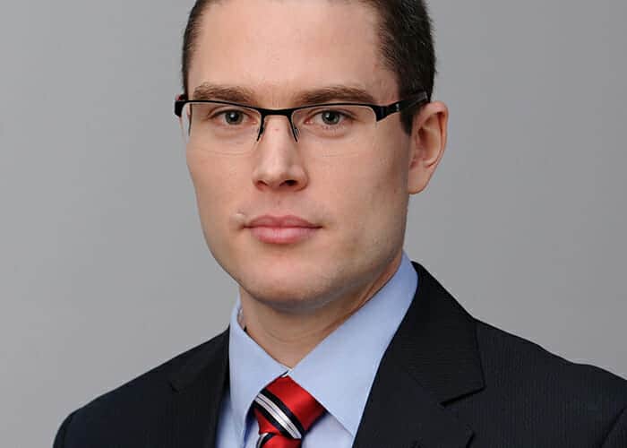 Long-term investors using short-term strategies