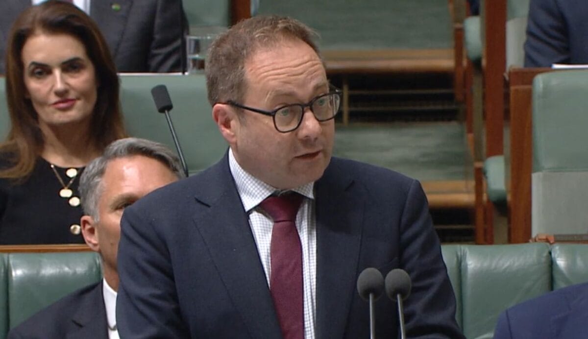 Govt commits to mandatory super member standards